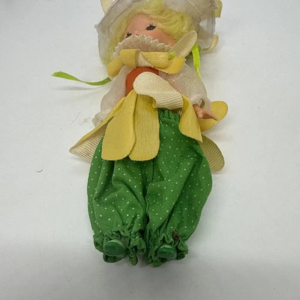 Vintage 1984 Kenner Rose Petal Place 